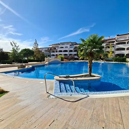 Daire 5-star Spacious Beachfront