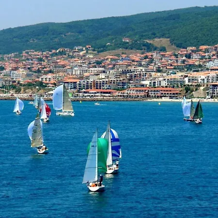 5-star Spacious Beachfront Apartment Sveti Vlas