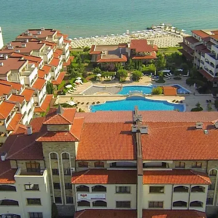 Apartment 5-star Spacious Beachfront