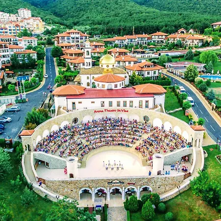 5-star Spacious Beachfront * Sveti Vlas